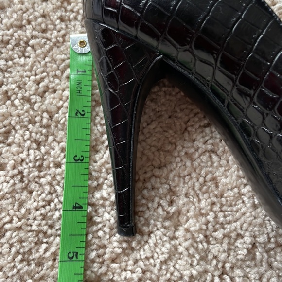Prada Croc Pumps - Picture 3 of 12